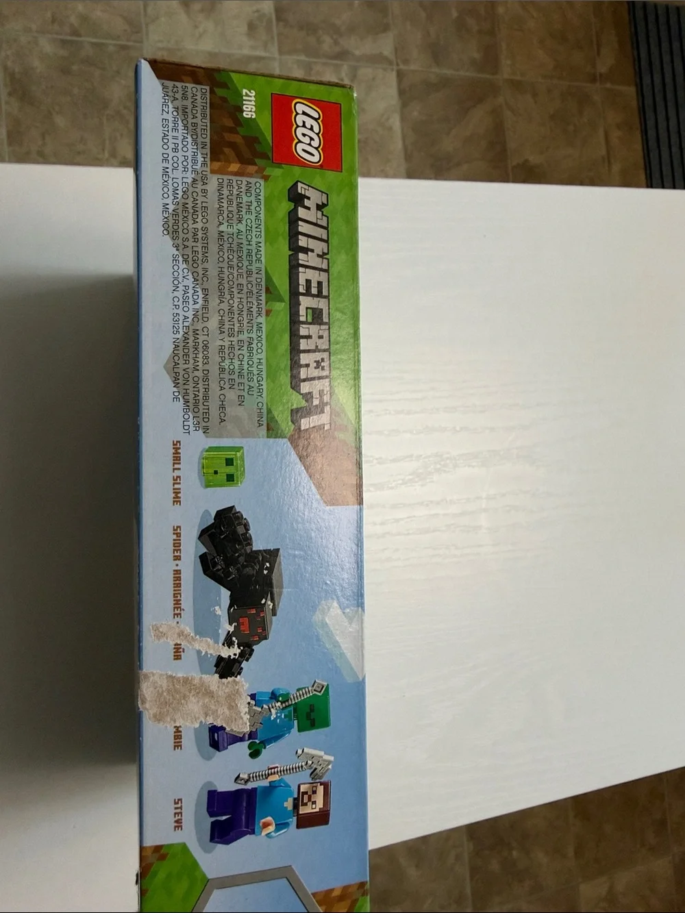 NWOT LEGO Minecraft Abandoned Mine Set - Green/Gray/Orange/Blue/Black